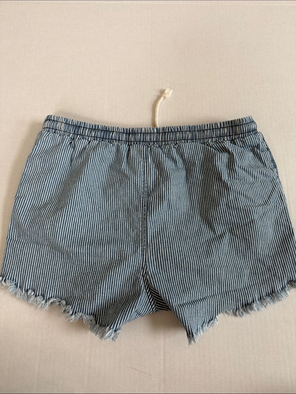 Wild Fable Drawstring Denim Shorts Stripes White and Blue size Medium - Picture 7 of 9